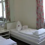 Moerser Hof 3*