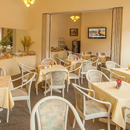 Moerser Hof Hotell 3*